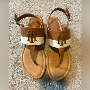TOMMY HILFIGER KENORI LIGHT NATURAL Sandals Women’s 8